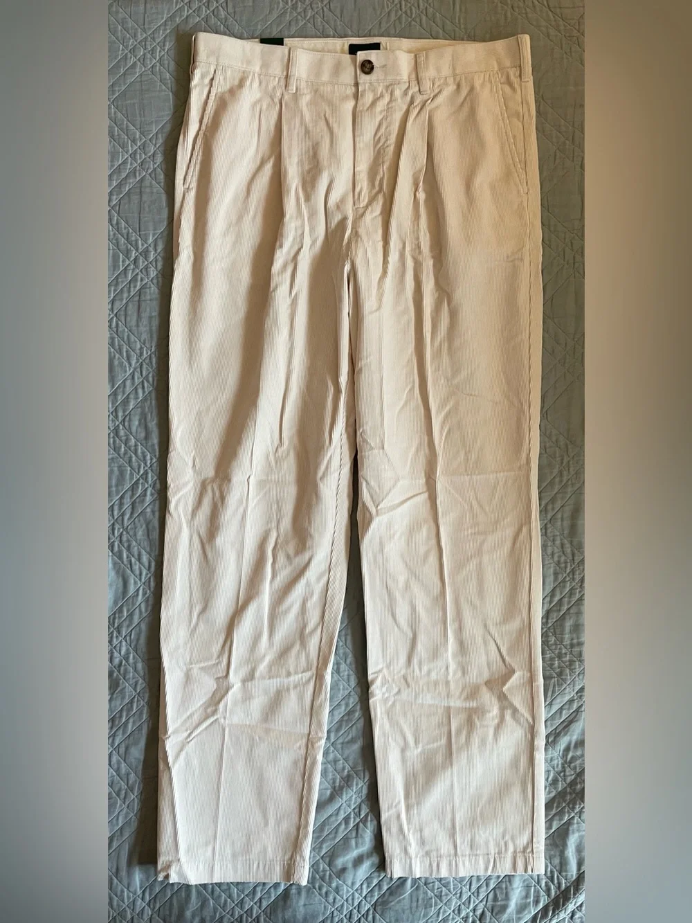 J. CREW Classic-fit pleated 14-wale corduroy trouser in Ivory Size 34 NWT CO455